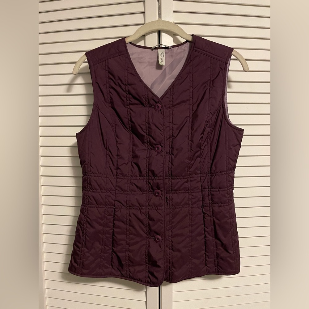 Sahalie Women’s Burgundy Button Up Vest